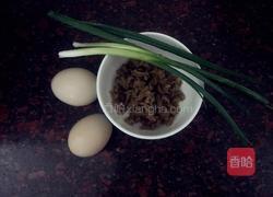 萝卜干煎蛋的做法图解1