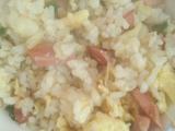 鸡蛋火腿炒米饭