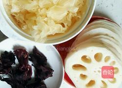 洛神花莲耳汤的做法图解1