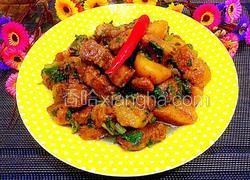 红烧肉炖土豆芹菜末