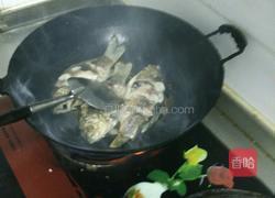洗头鱼煮饺子鲜汤的做法图解3