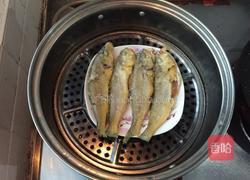 煎蒸黄花鱼的做法图解6