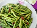 肉丝炒蒜苔