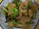 菜根炒肉饼的做法[图]