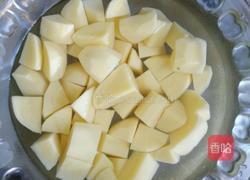 土豆炖牛肉的做法图解2