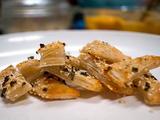超简单的葱香芝麻千层酥的做法[图]