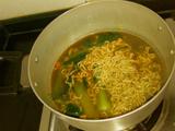 汆青菜方便面的做法[图]