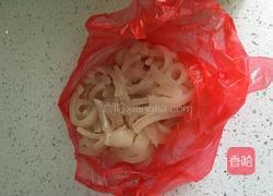 猪皮炒黄瓜胡萝卜的做法图解1