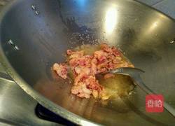三丝炒肉（茭白丝木耳丝辣椒丝炒肉）的做法图解2