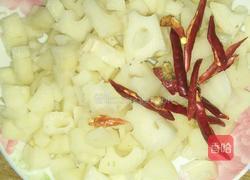 酸辣藕丁的做法图解1
