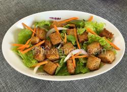 生菜面包沙拉