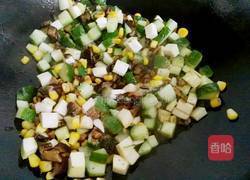 腊肠时蔬咖哩炒饭的做法图解4