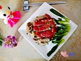 香肠排骨酸菜大米饭的做法[图]