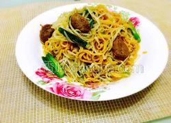 银芽肉丸炒面