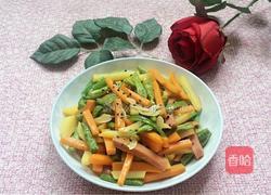 炒三条（土豆，豆角，胡萝卜）的做法图解7