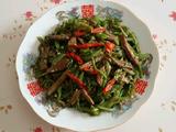 豆角辣子孜然炒肉