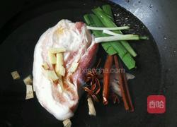 蒜泥白肉的做法图解1