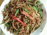 豆芽芹菜炒肉丝