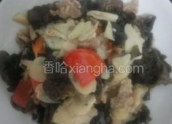 木耳鲜姜炒肉片
