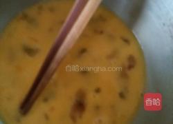 鸡蛋鱼香米饼的做法图解1