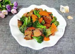 烧肉炒西兰花