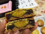 豆沙蛋黄月饼
