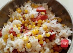 烤肠玉米炒饭的做法图解3