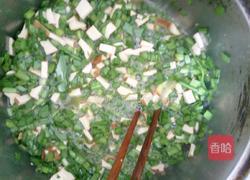 韭菜鸡蛋饼的做法图解3