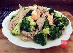 西兰花炒瘦肉虾仁的做法图解14