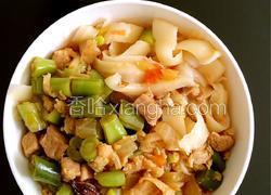 猪肉豆角丁打卤面