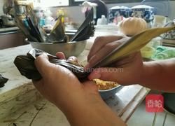 粽子 （猪肉咸蛋绿豆花生干贝虾米）的做法图解16