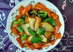 杏鲍菇炒胡萝卜甜椒