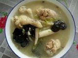 海鲜菇鸡腿汤