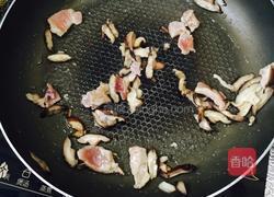 泰式白菜香菇鸡汤的做法图解1