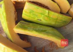 南瓜木耳鸡蛋菜合的做法图解2
