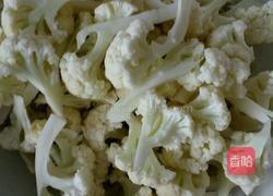 清炒菜花的做法图解1
