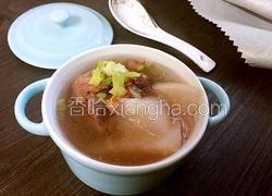 白萝卜煲猪骨汤