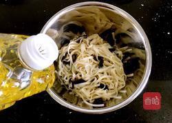 怪味鸡丝凉面的做法图解9