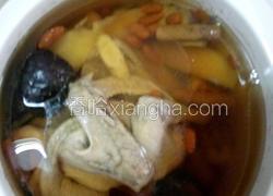 药材鸽子汤