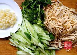 秘制黄瓜干豆腐丝的做法图解1