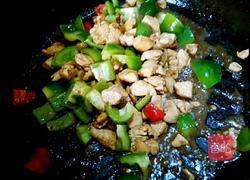 辣子鸡丁的做法图解6