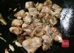 土豆炖排骨的做法图解3