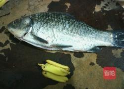木瓜鲫鱼汤的做法图解1