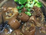 黄豆焖猪尾巴排骨