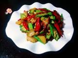 五花肉炒秋葵的做法[图]