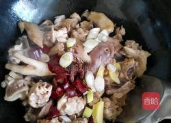家常炖小笨鸡的做法图解4