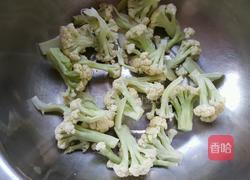 炒菜花的做法图解1