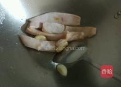 猪皮炒胡萝卜的做法图解3