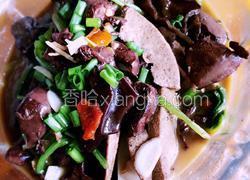 猪肝菠菜猪血木耳汤