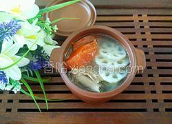 番茄莲藕排骨汤